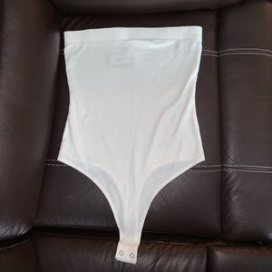 🎀STRAPLESS BODYSUIT🎀